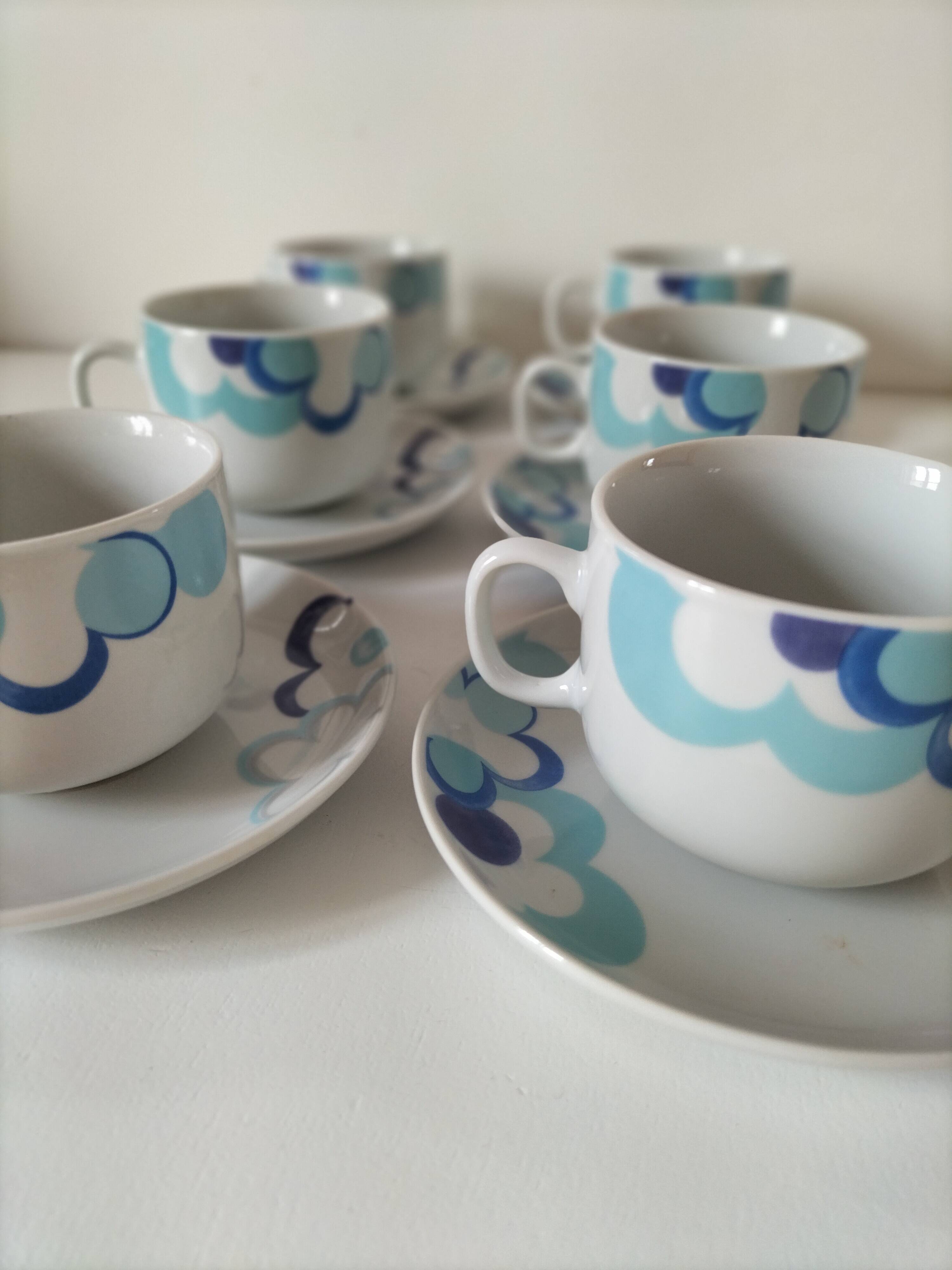 6 vintage cups and 6 saucers with blue cloud decoration by Chriss G.