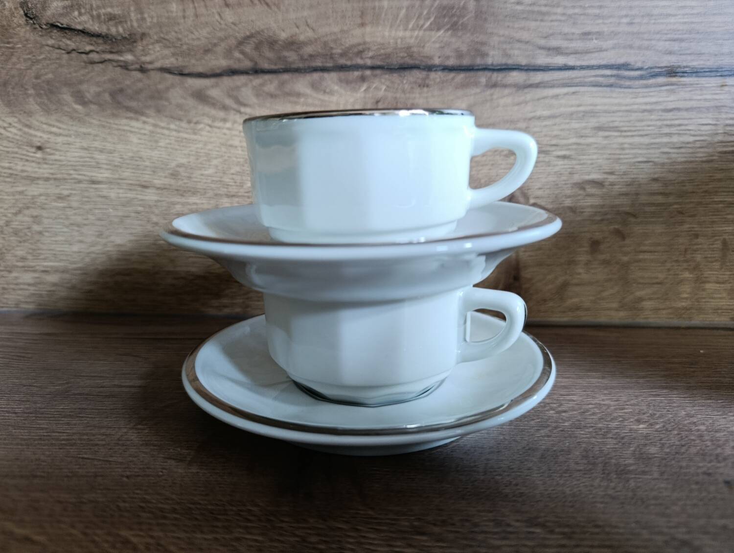 2 cups and saucers bistro Apilco model Flora