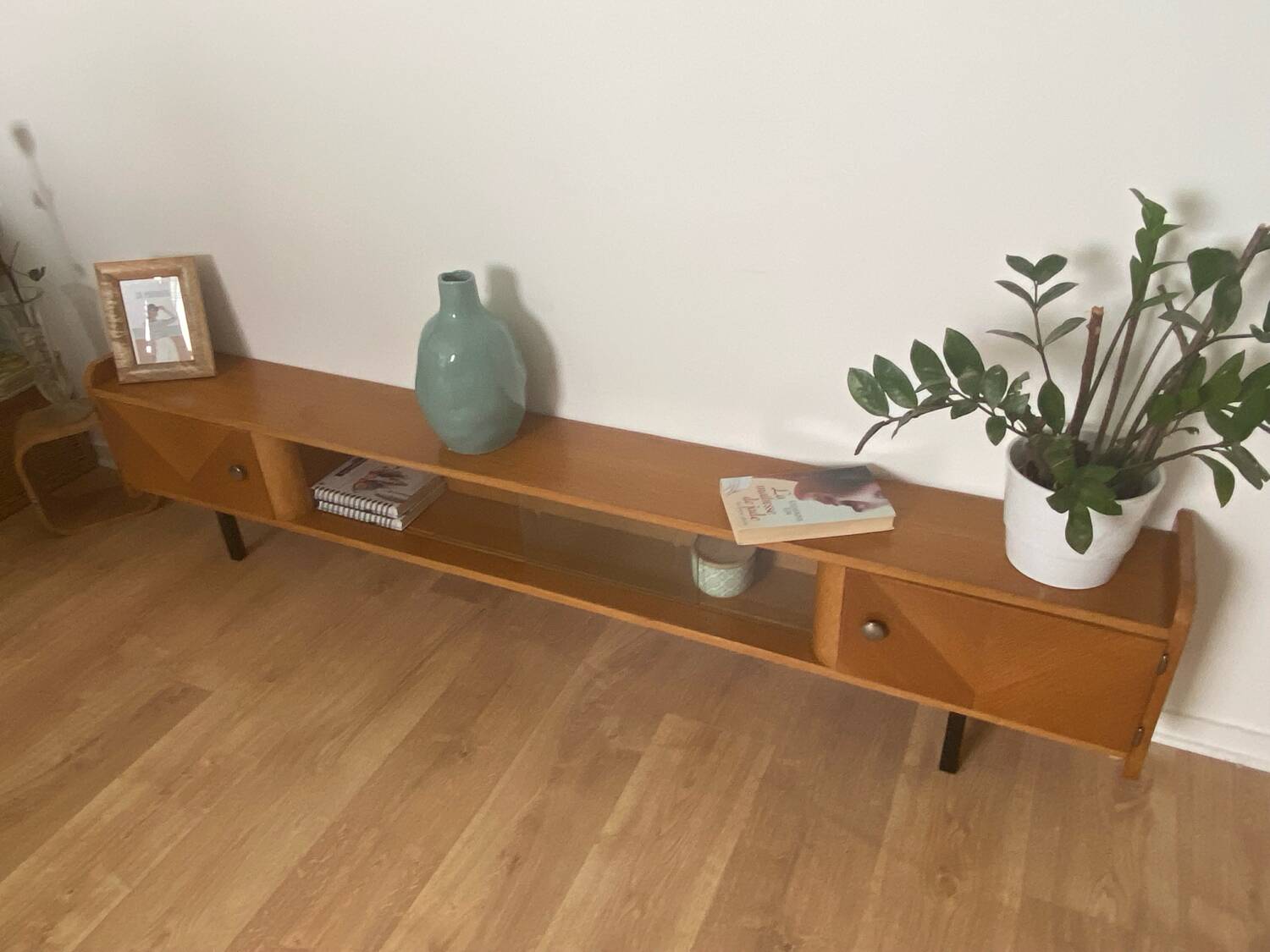 Vintage sideboard (shallow)