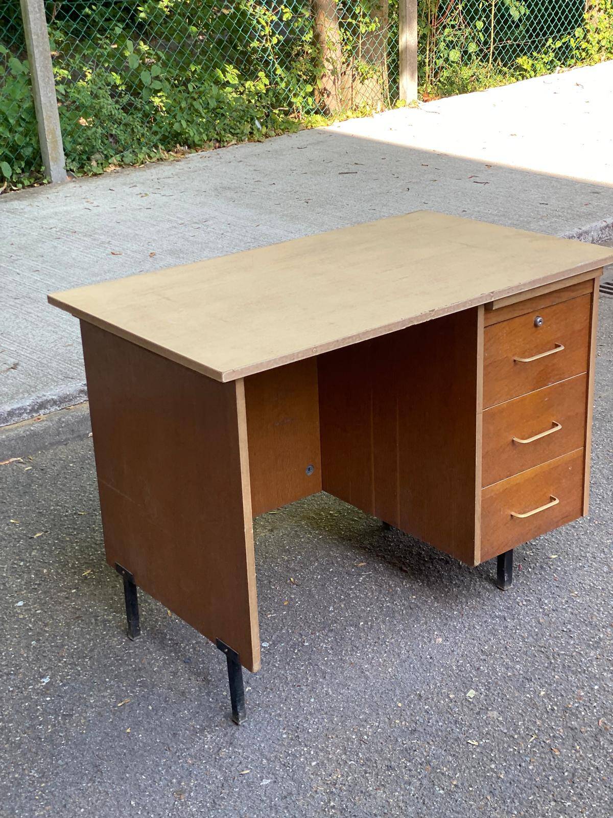 Bureau scandinave vintage en bois des années 70