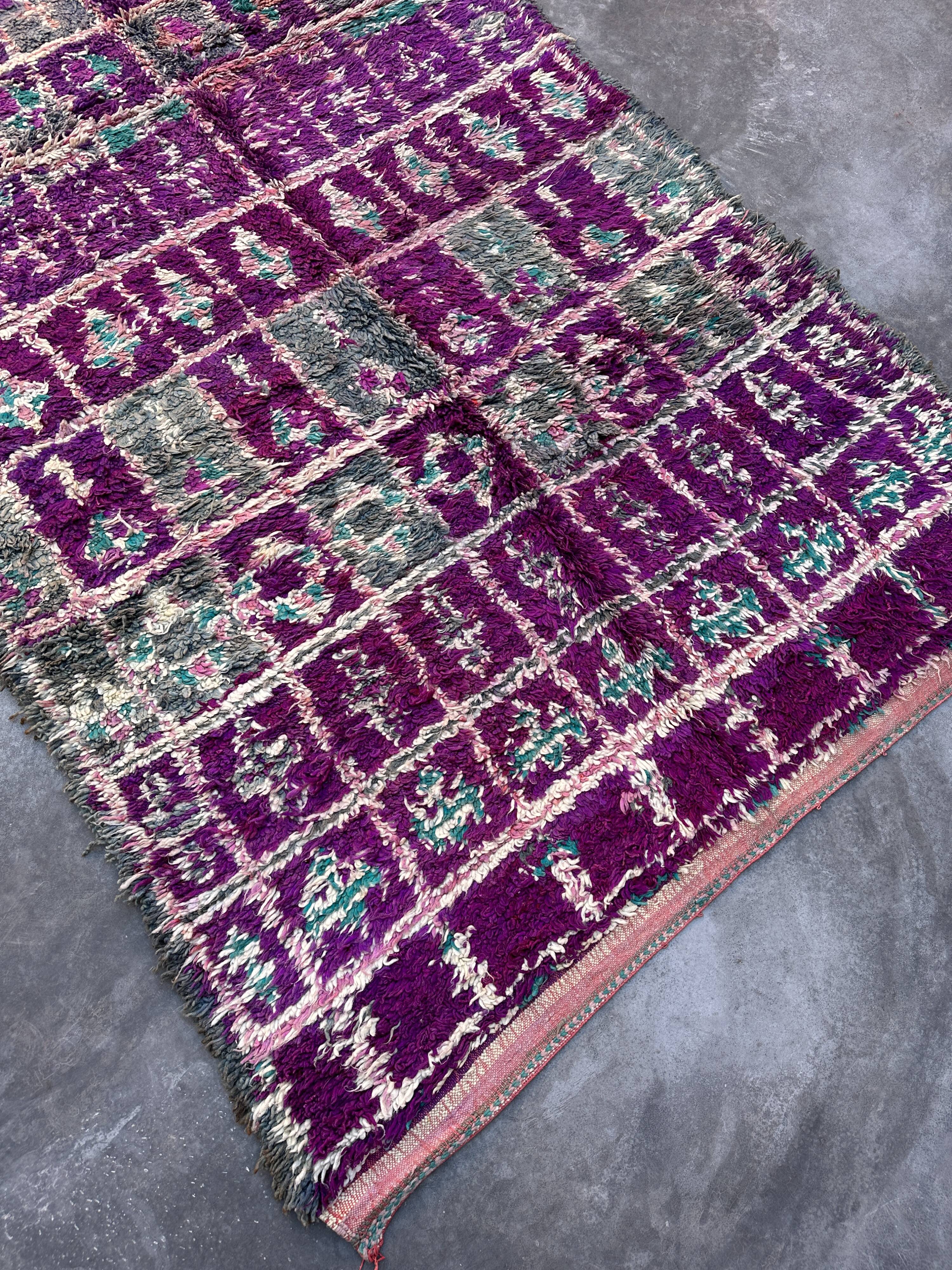 Moroccan Talsint purple rug - 193 x 324 cm