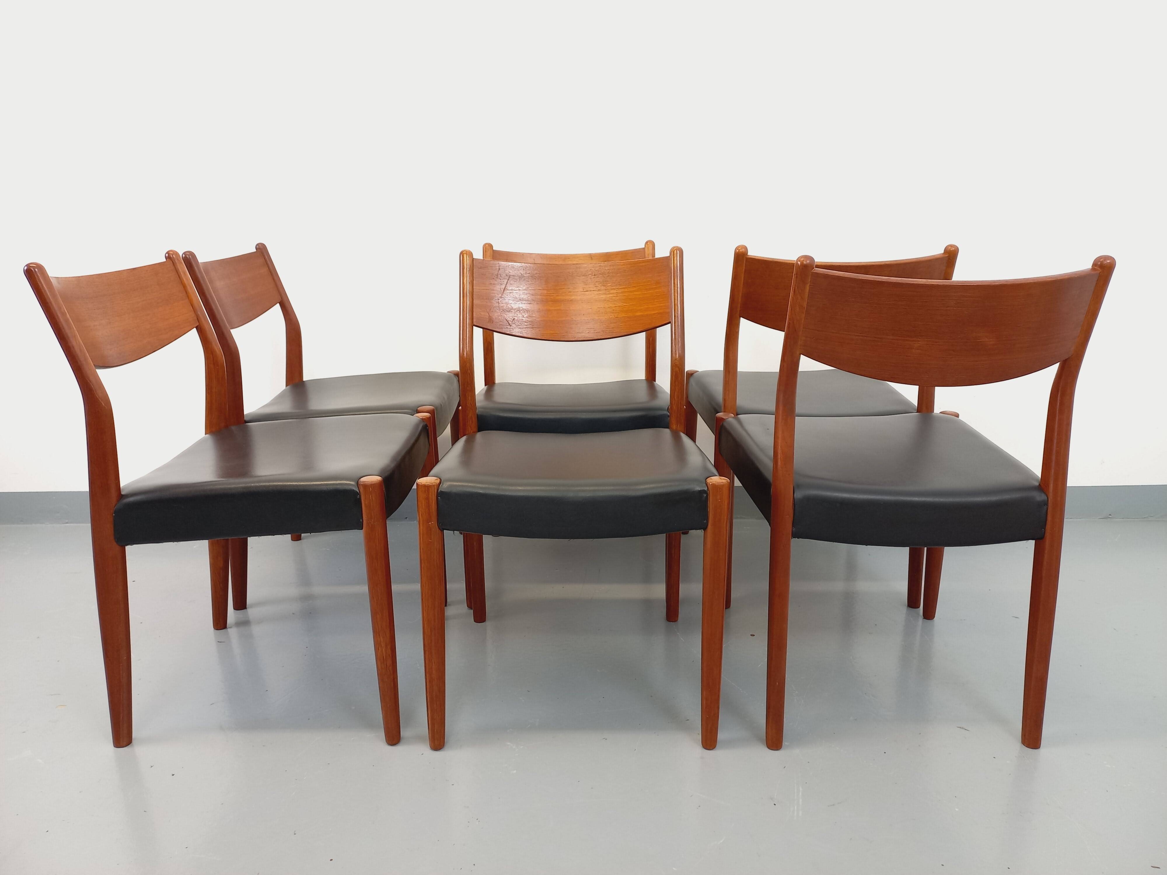 Set of 6 vintage Scandinavian Fristho Franeker chairs in teak and skai from the 60s