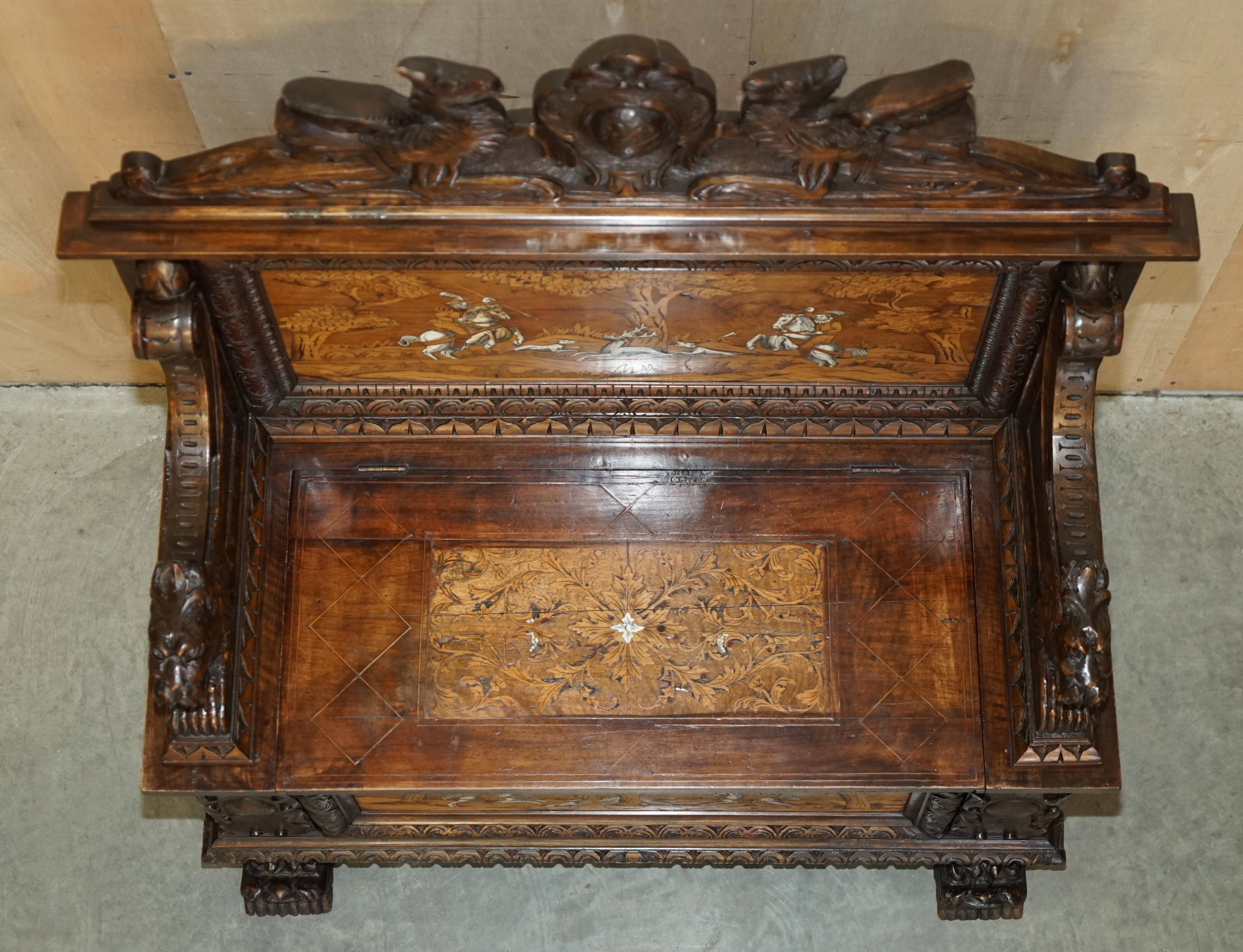 Banc Monks Antique Sculpté Lion Griffon 1860 avec Rangement