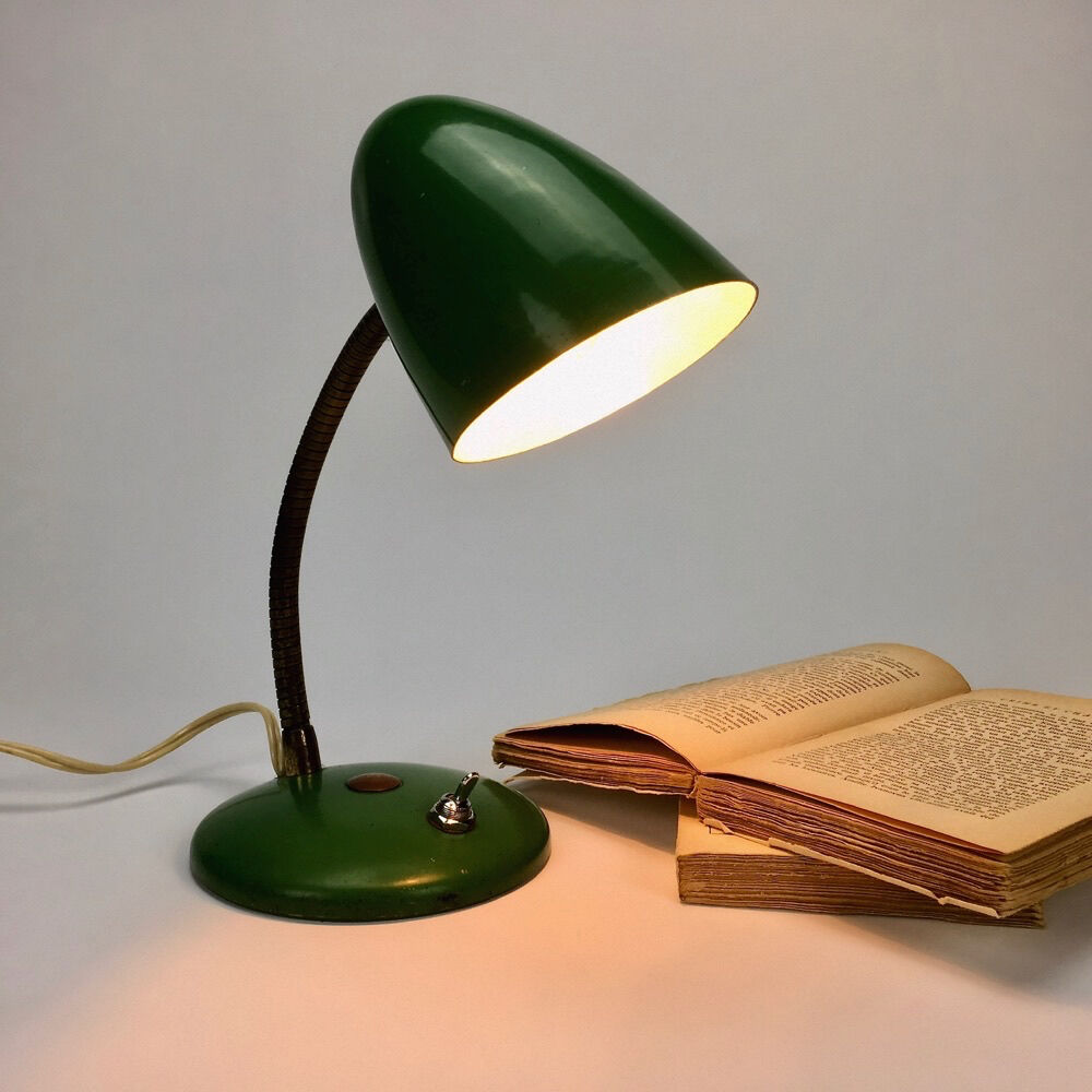 Green lamp