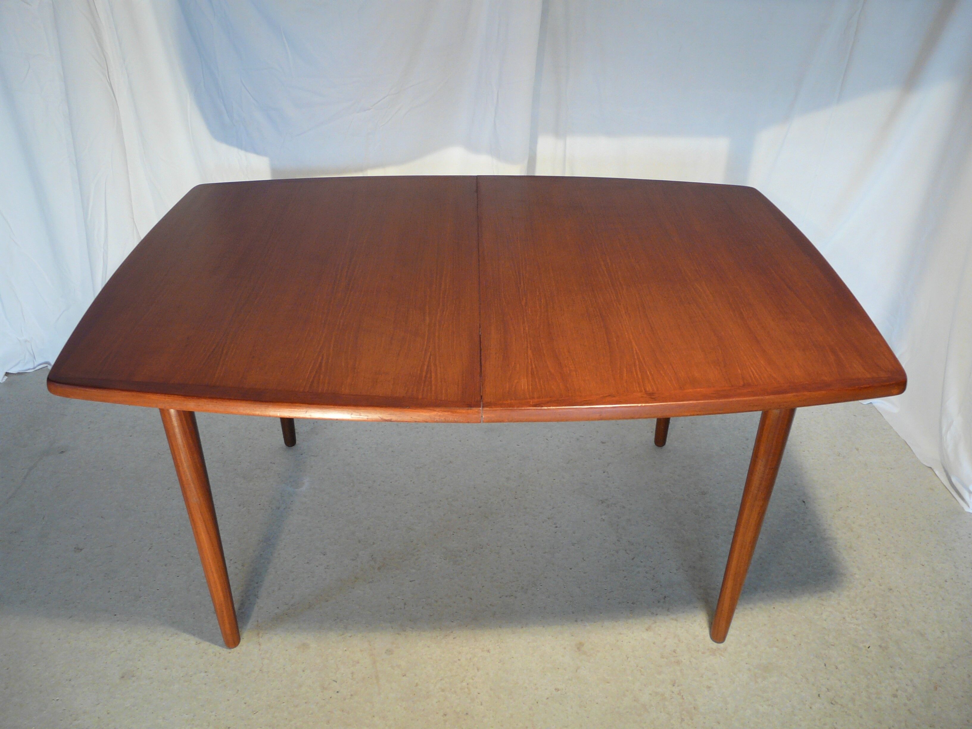 Scandinavian vintage extendable rectangular table