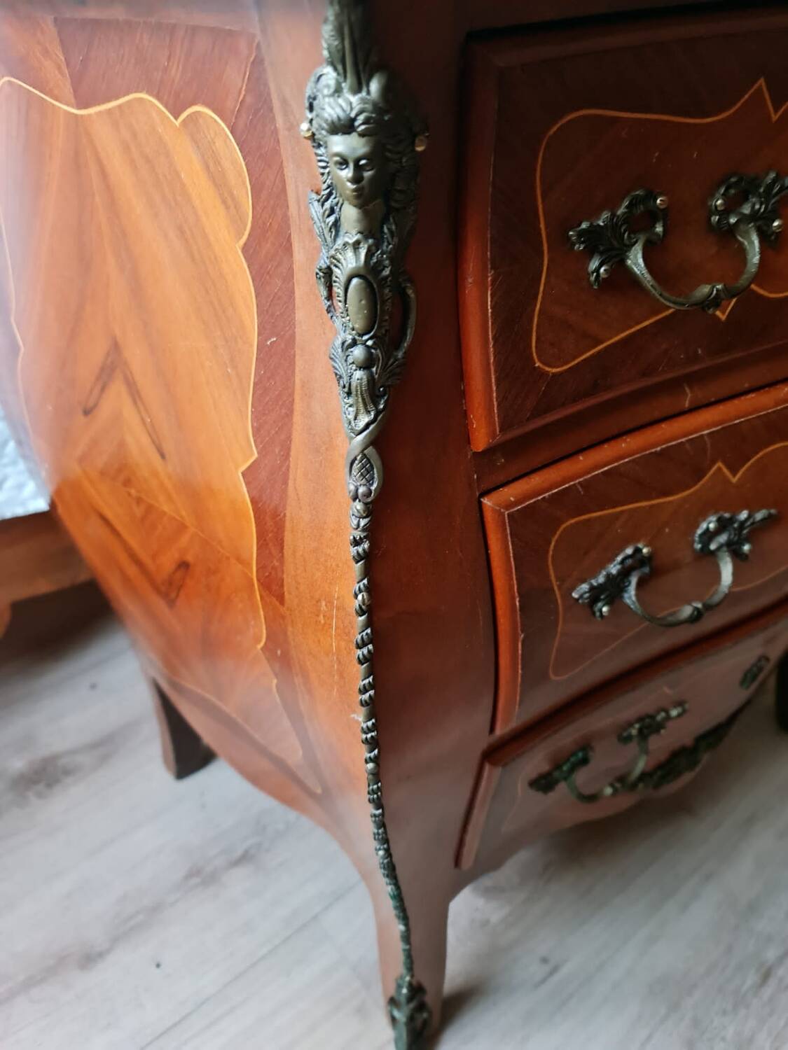 Commode Louis XV bois massif avec plateau en marbre