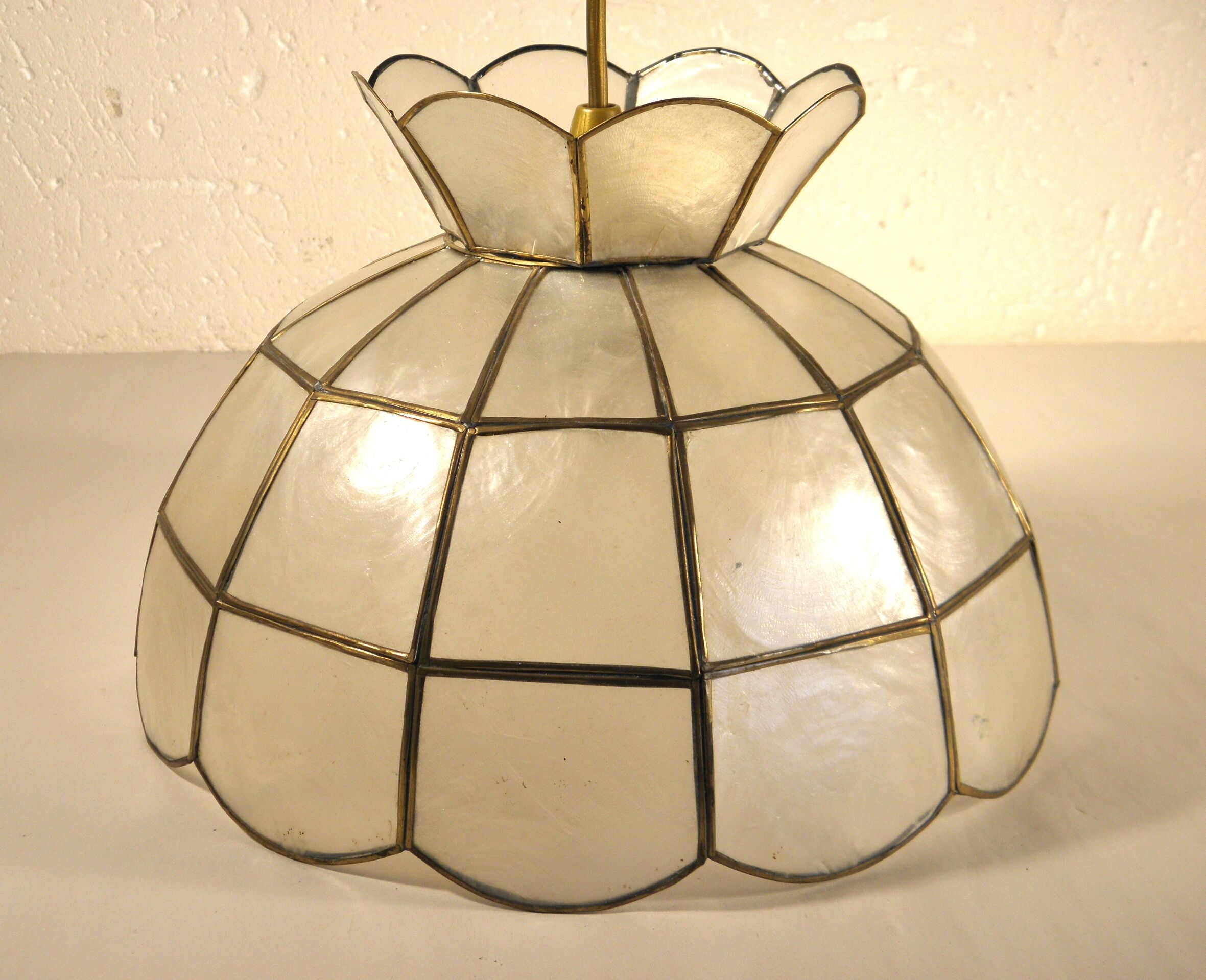 Mother-of-pearl and brass suspension 1970