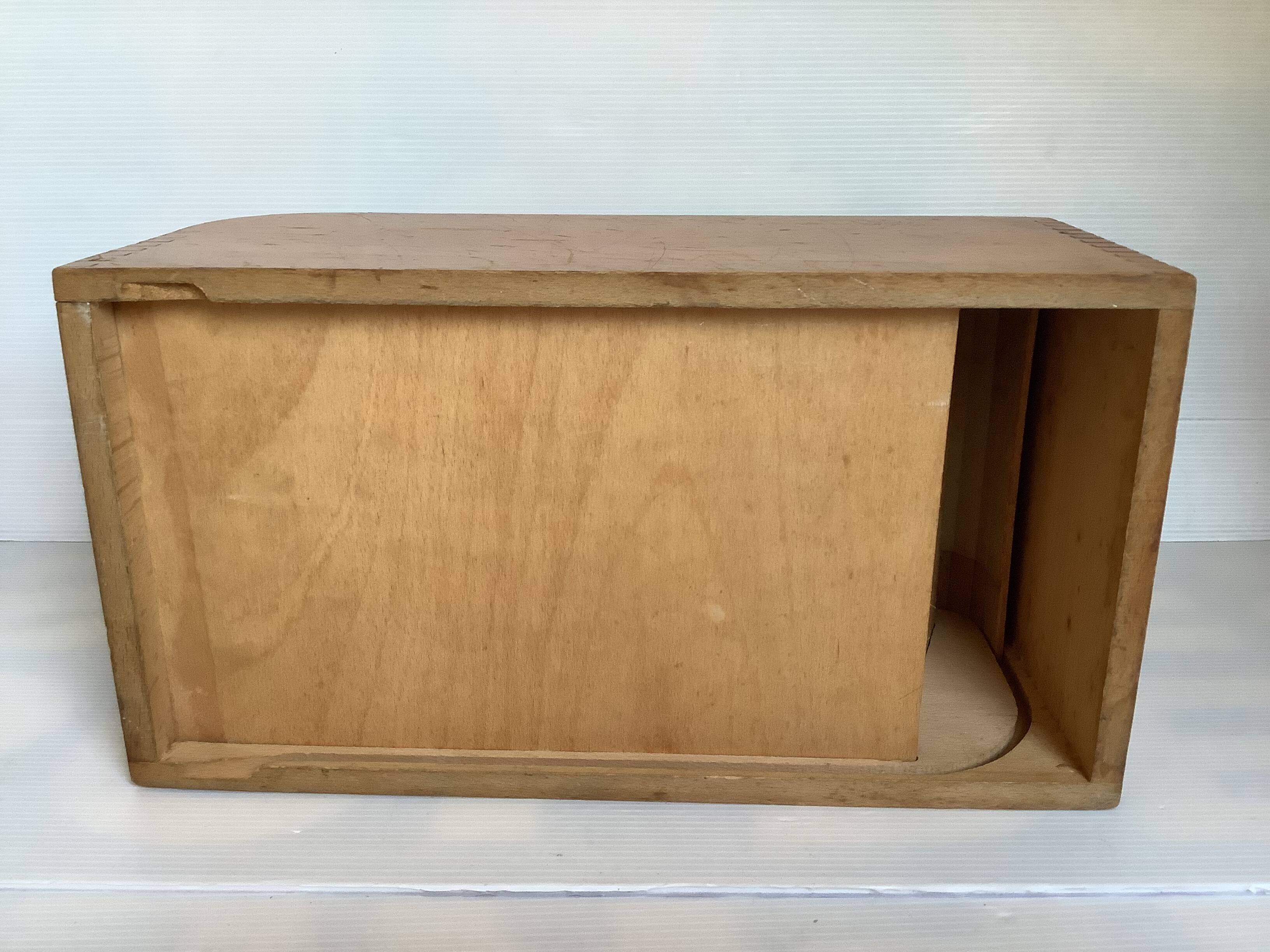 Wooden box rolling curtain dovetails
