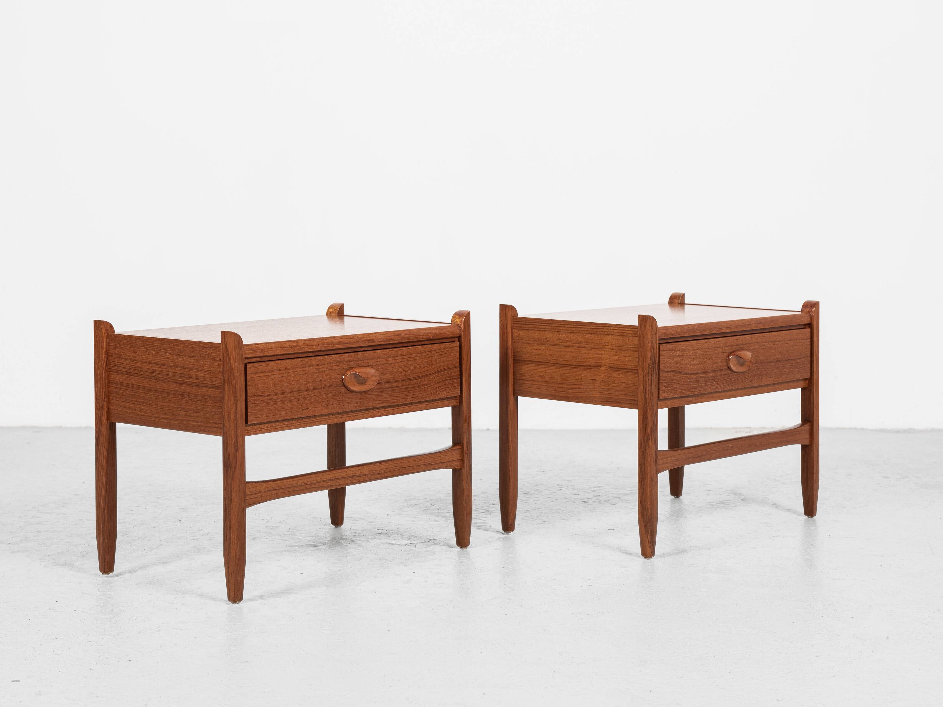 Midcentury Danish pair of night stands in teak 1960s