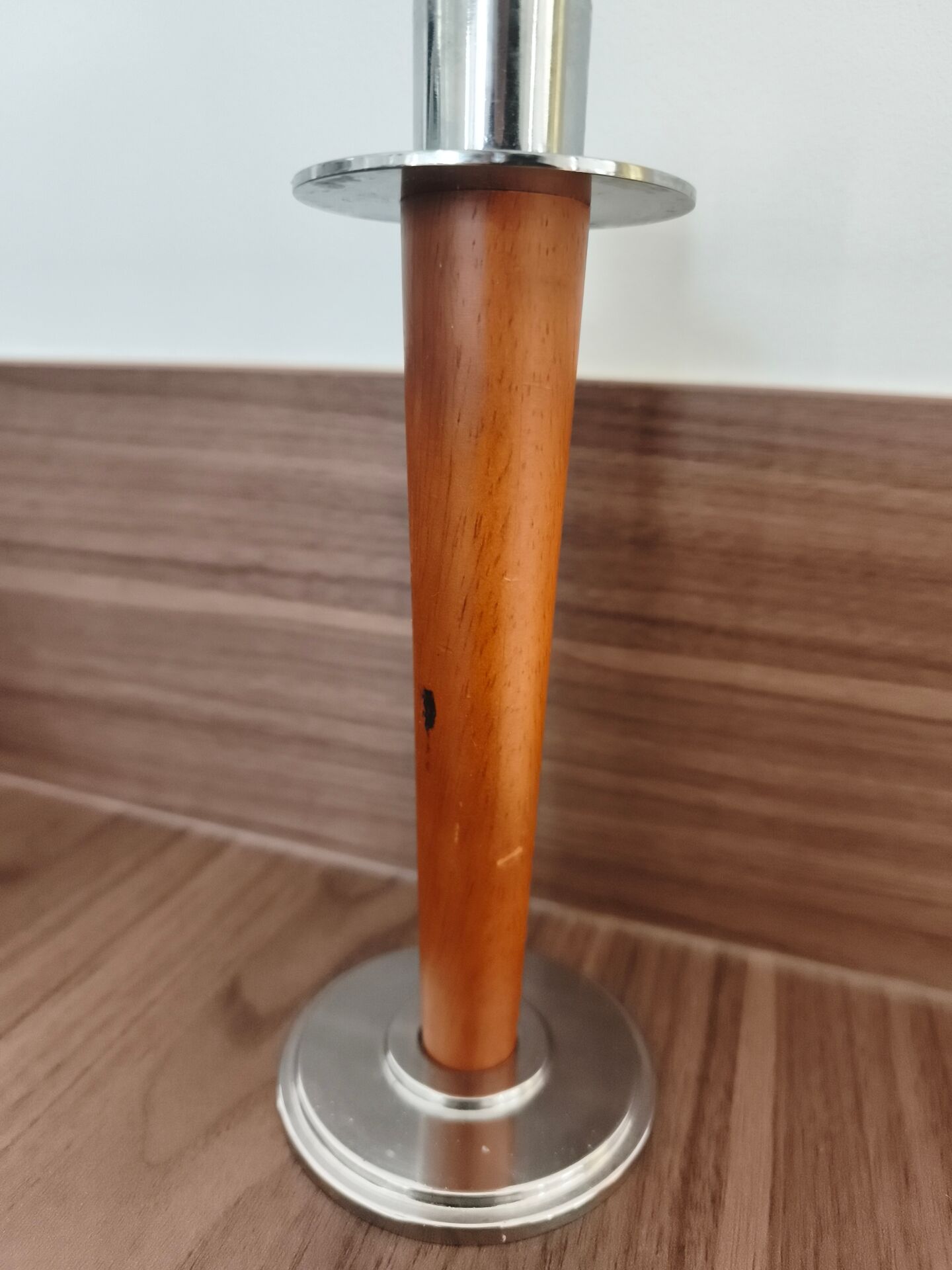 Candle holder and tealight holder.