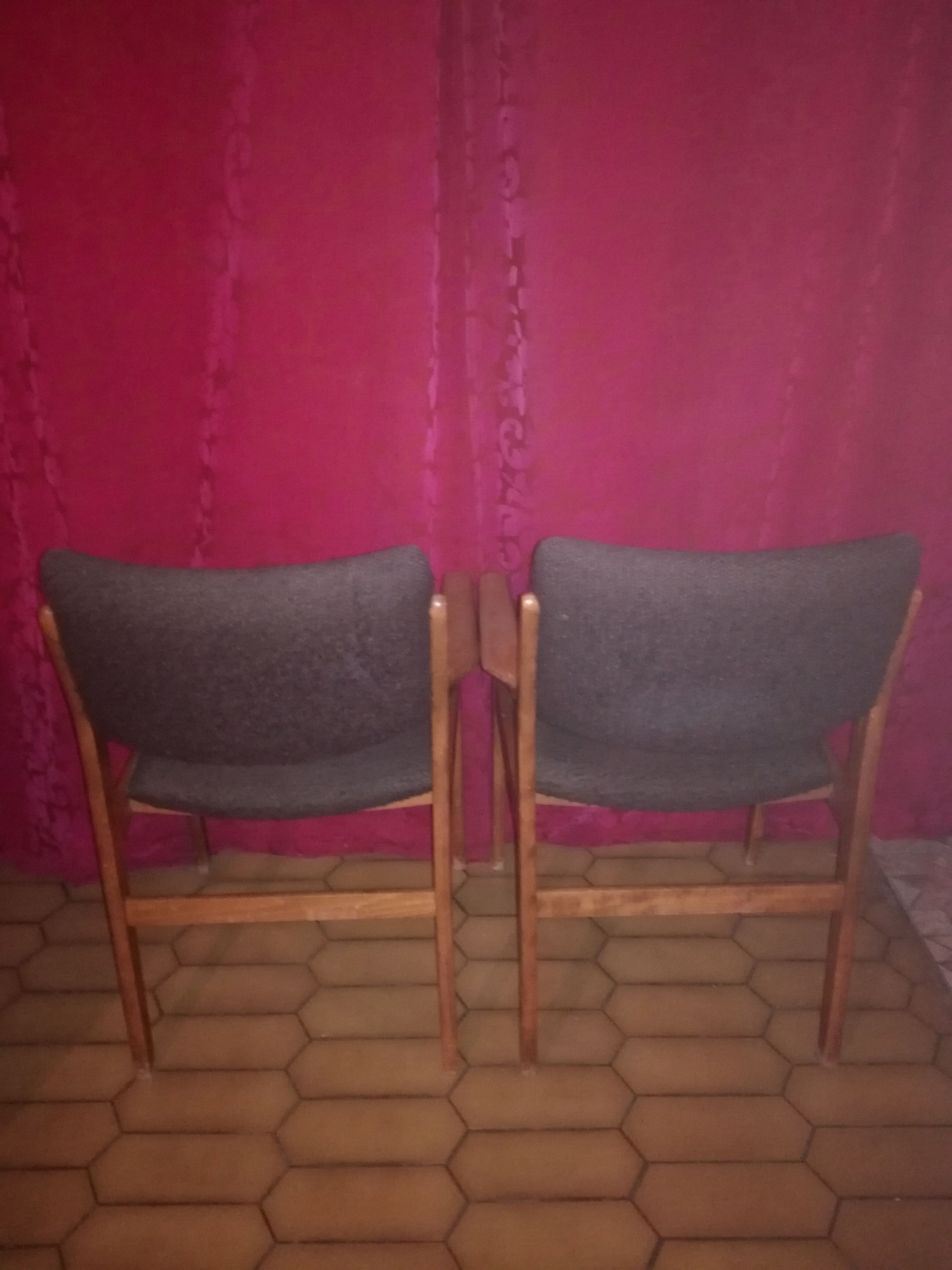 Duo de fauteuils scandinaves