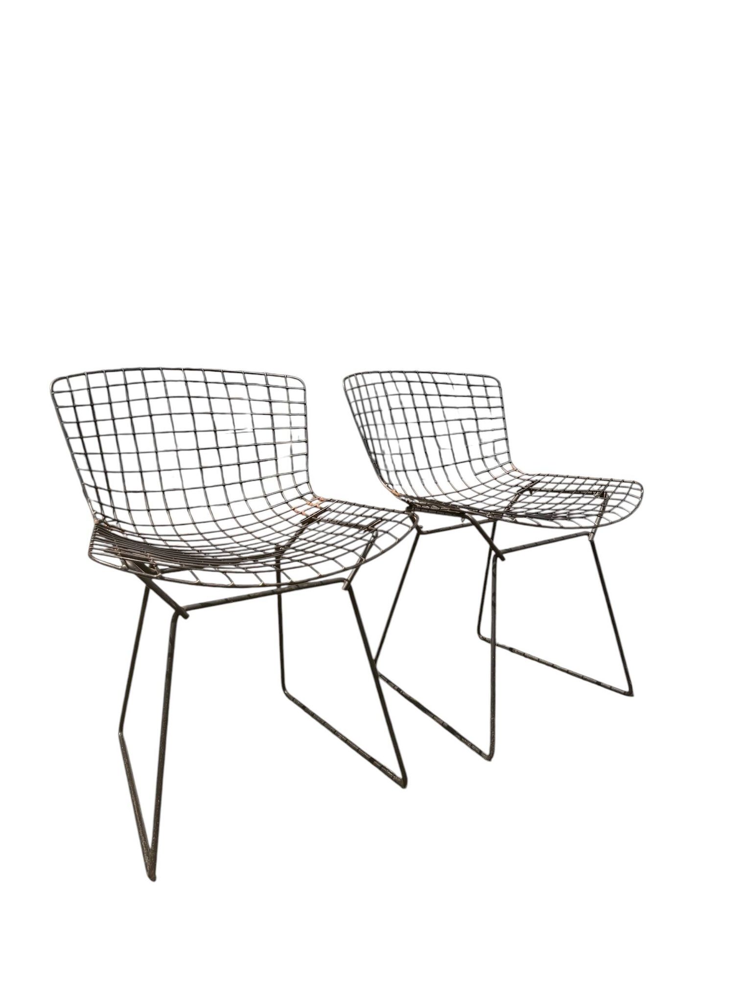 Suite de 4 Chaises "Wire" — Harry Bertoia pour Knoll (Rilsan Noir)