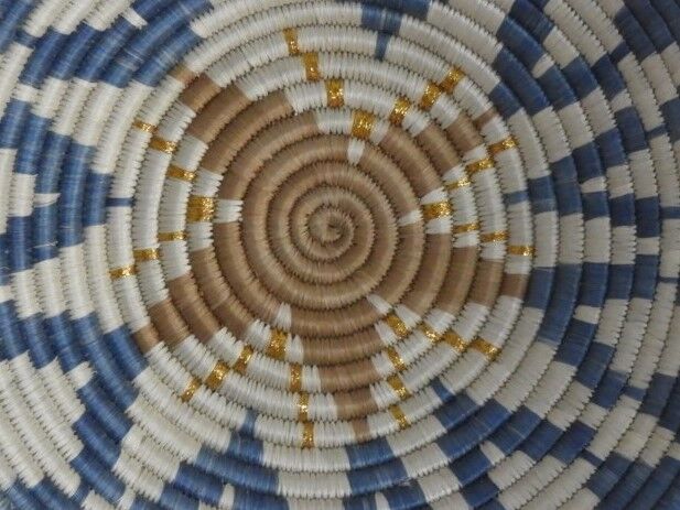 African mural basket