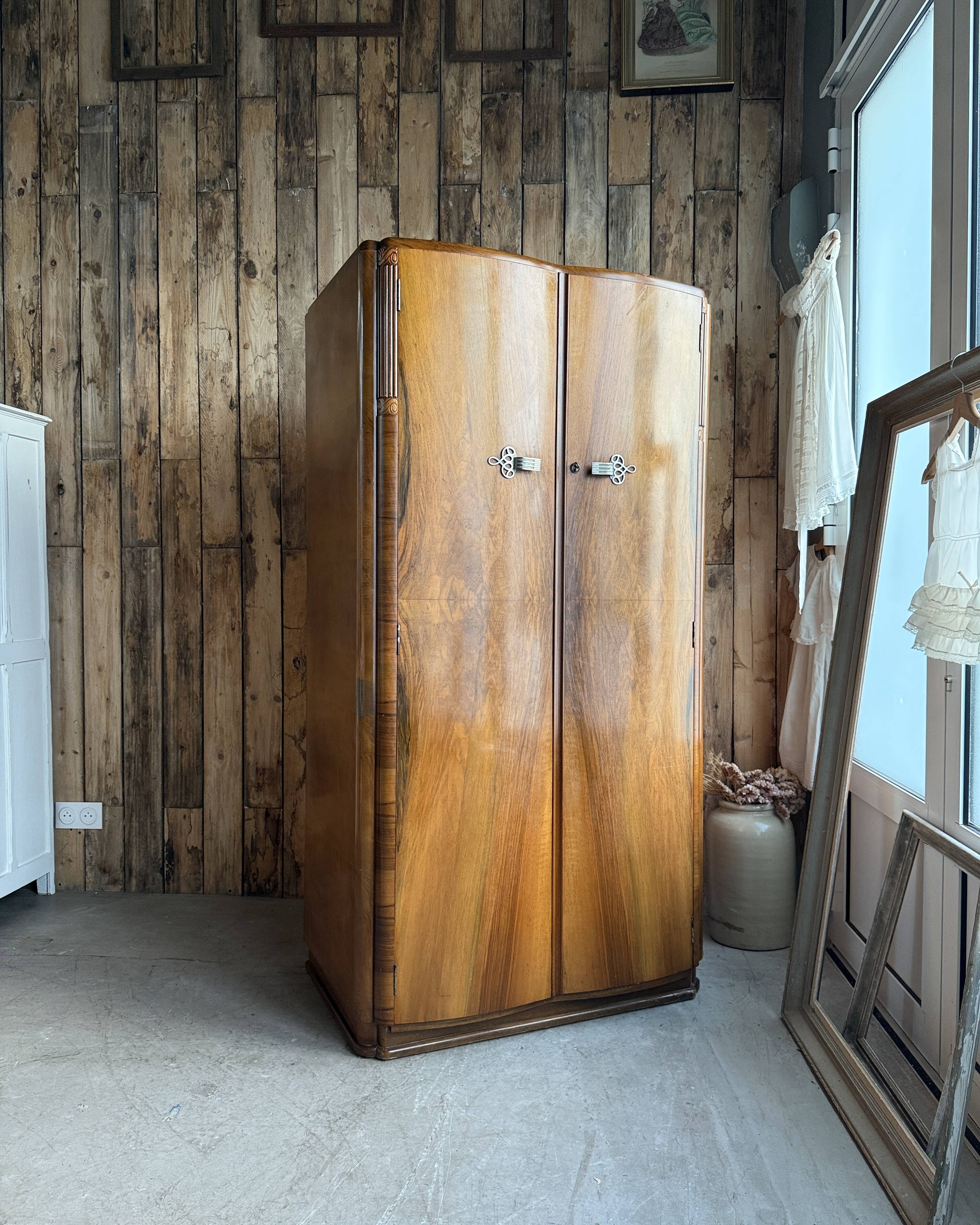 Vestiaire Art Déco  anglais