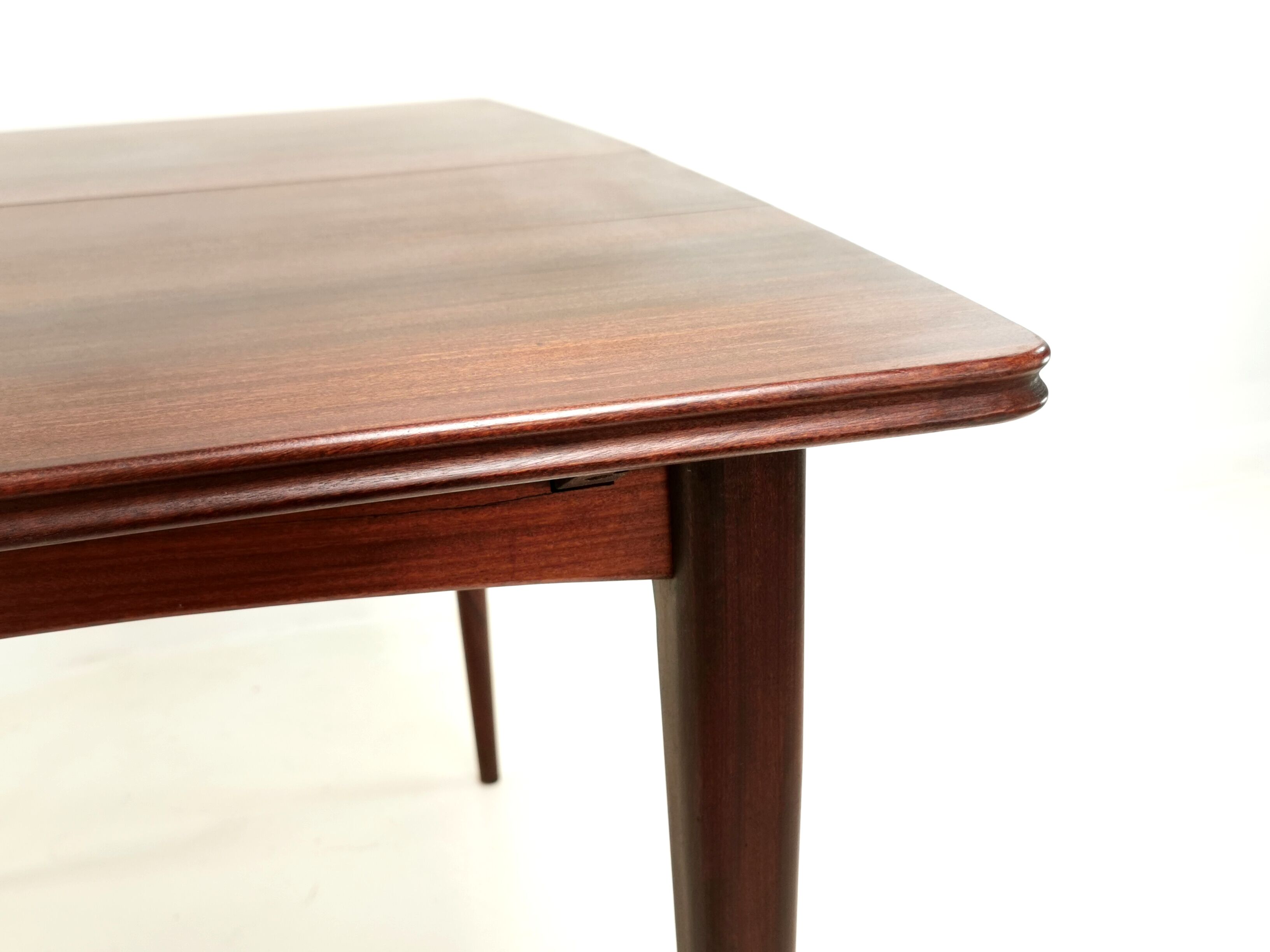 British dining table by Richard Hornby for Fyne Ladye Heals 1960