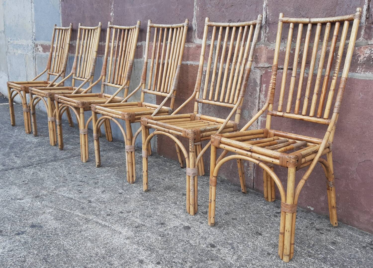 Table and 6 chairs made of bamboo and rattan