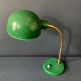 Lampe ancienne en métal émaillé vert, 1940