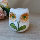 Ceramic salt shaker in the shape of nice eyes in bloom , owl Vintage