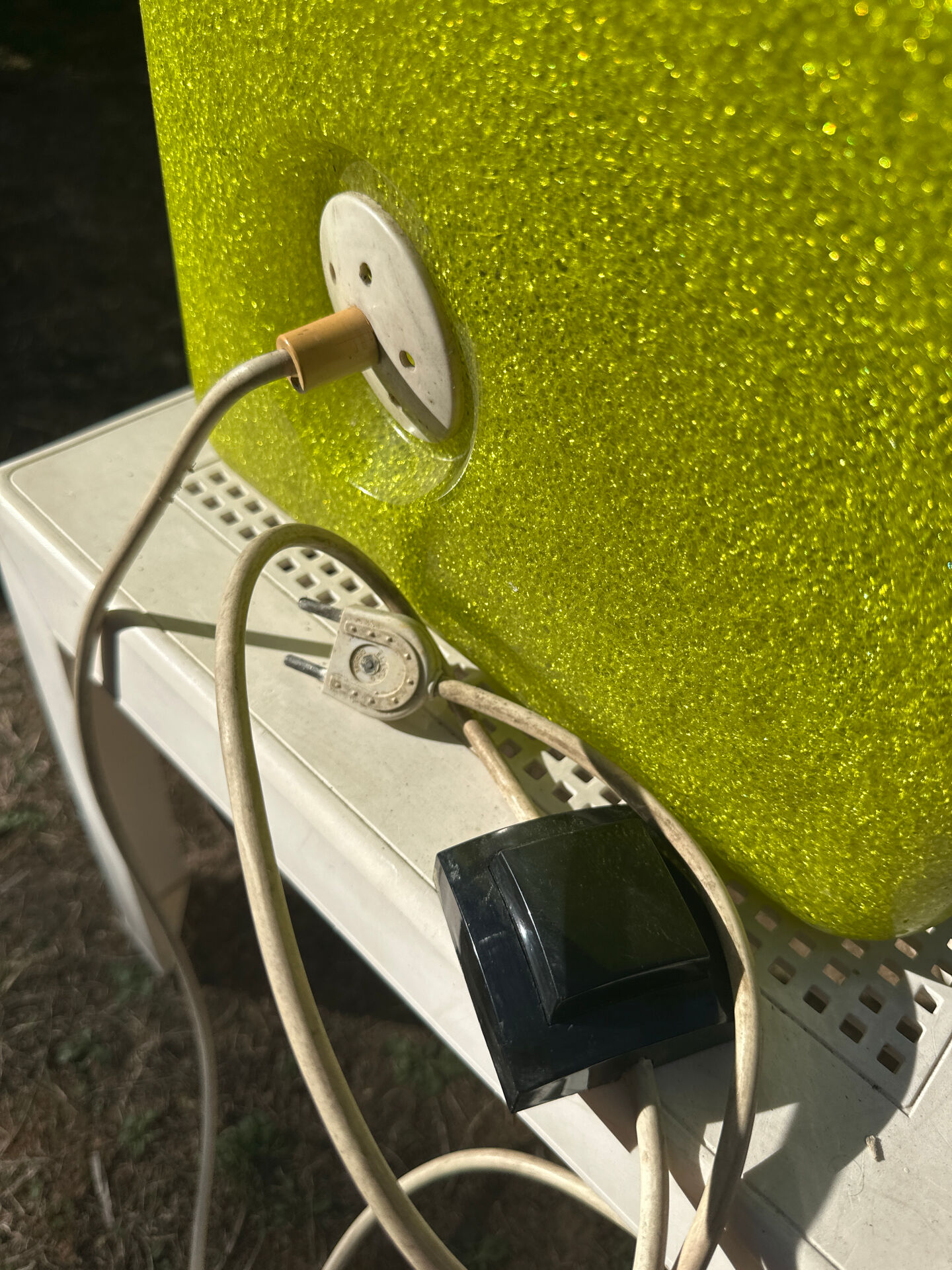 Lampe cubique en plexiglass pour les magasins Dior