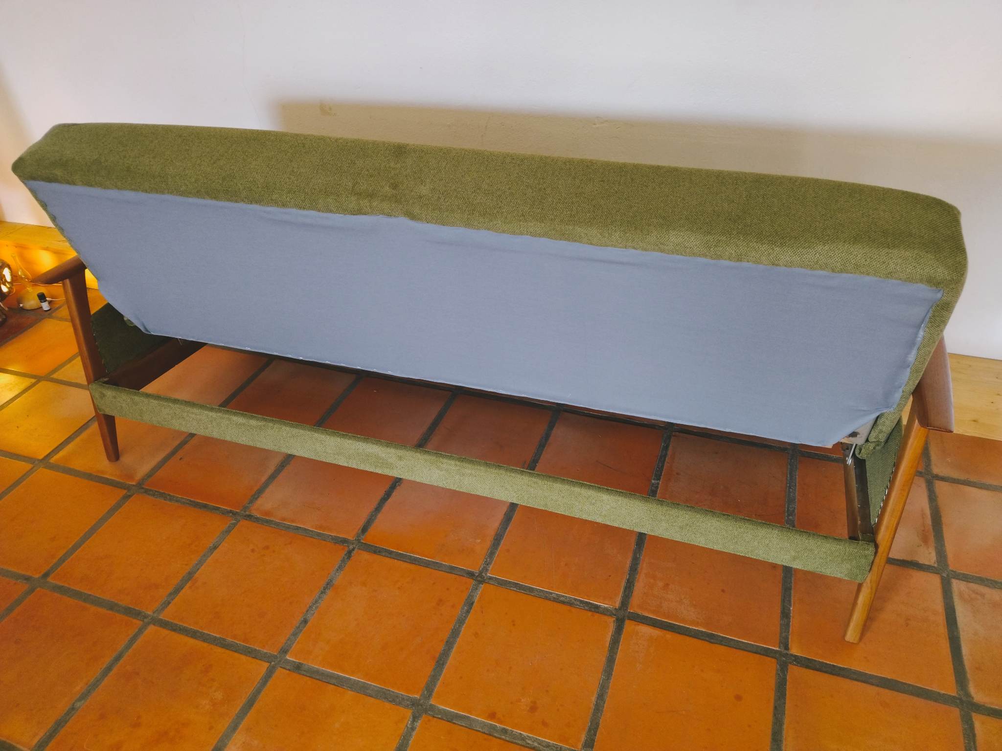 Scandinavian day bed sofa