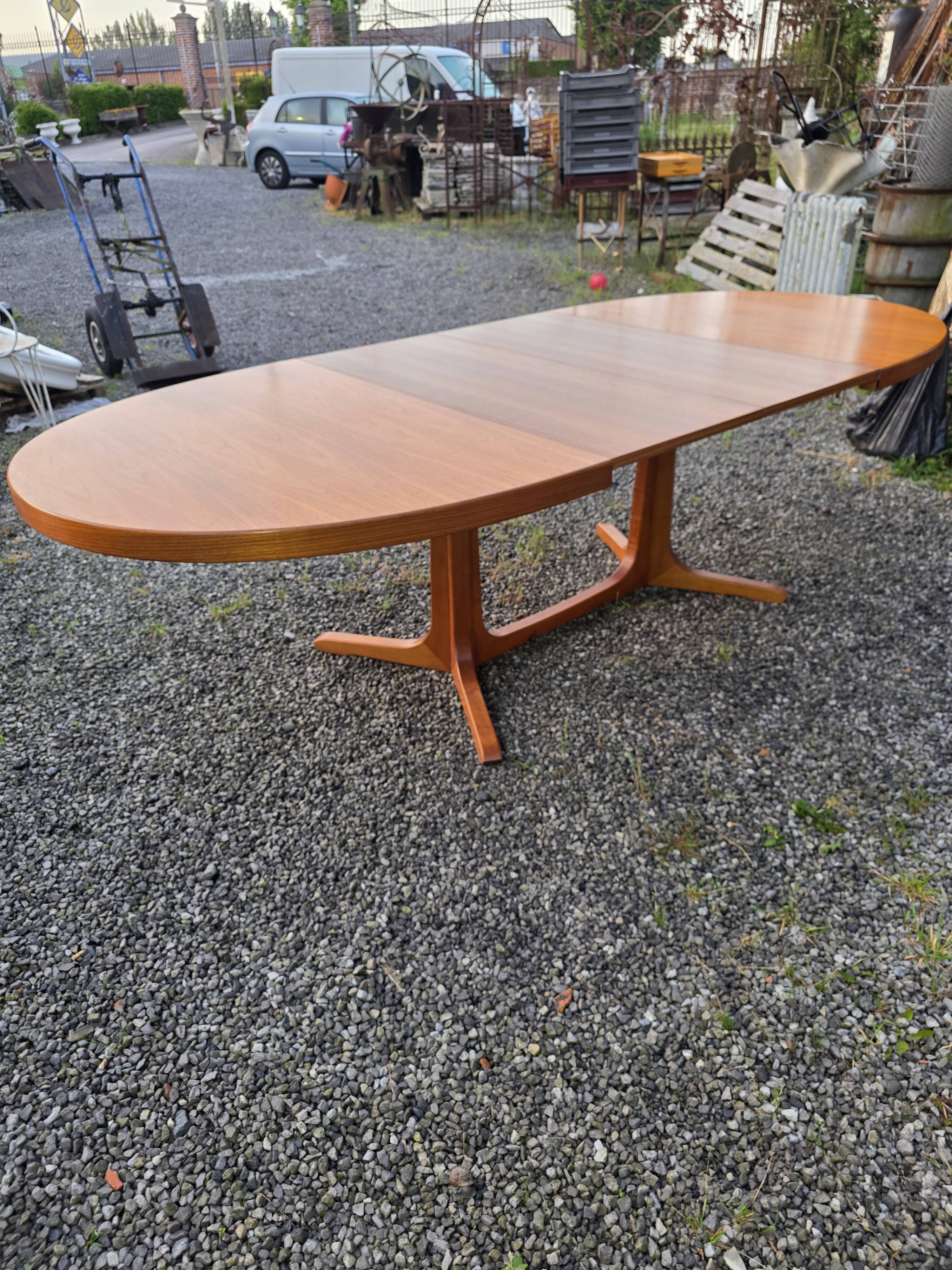 Baumann extendable table in teak from the 1960s (2 extensions)