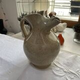 Carafe en grès beige