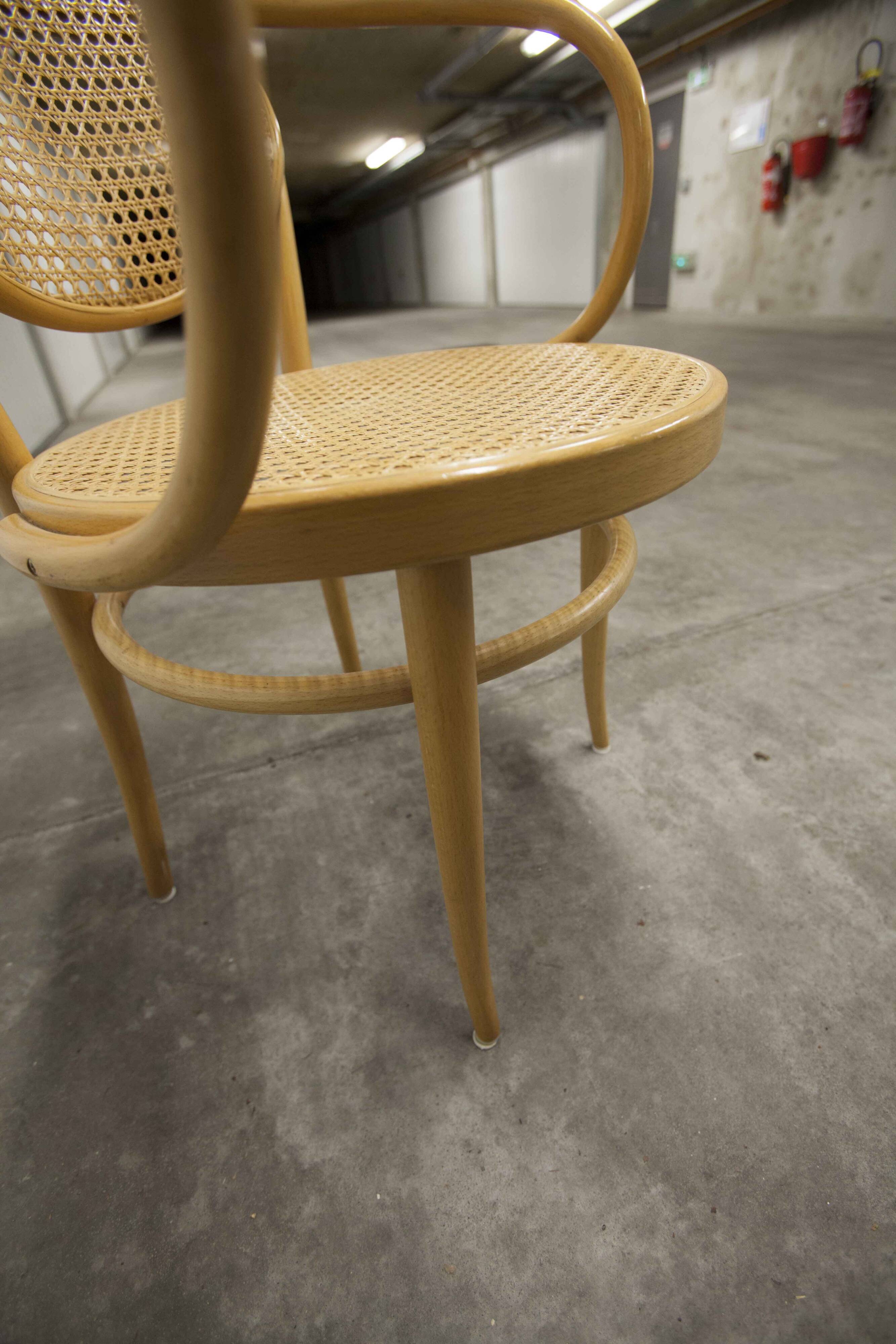 Fauteuil Thonet 210 R cannage couleur miel
