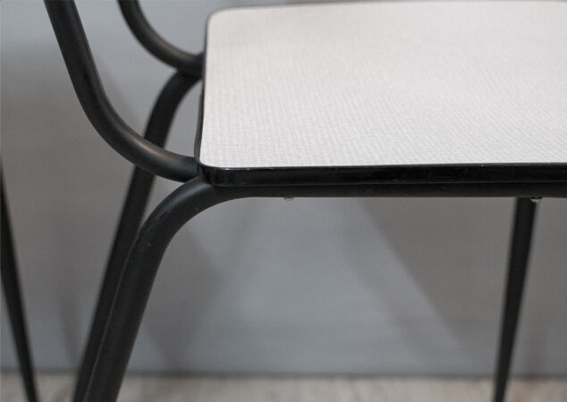 Set of 2 formica chairs in white/grey