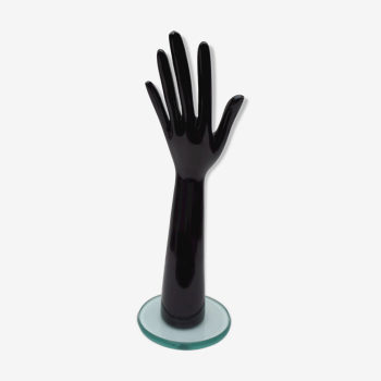 Hand rings / jewelry holder of black color