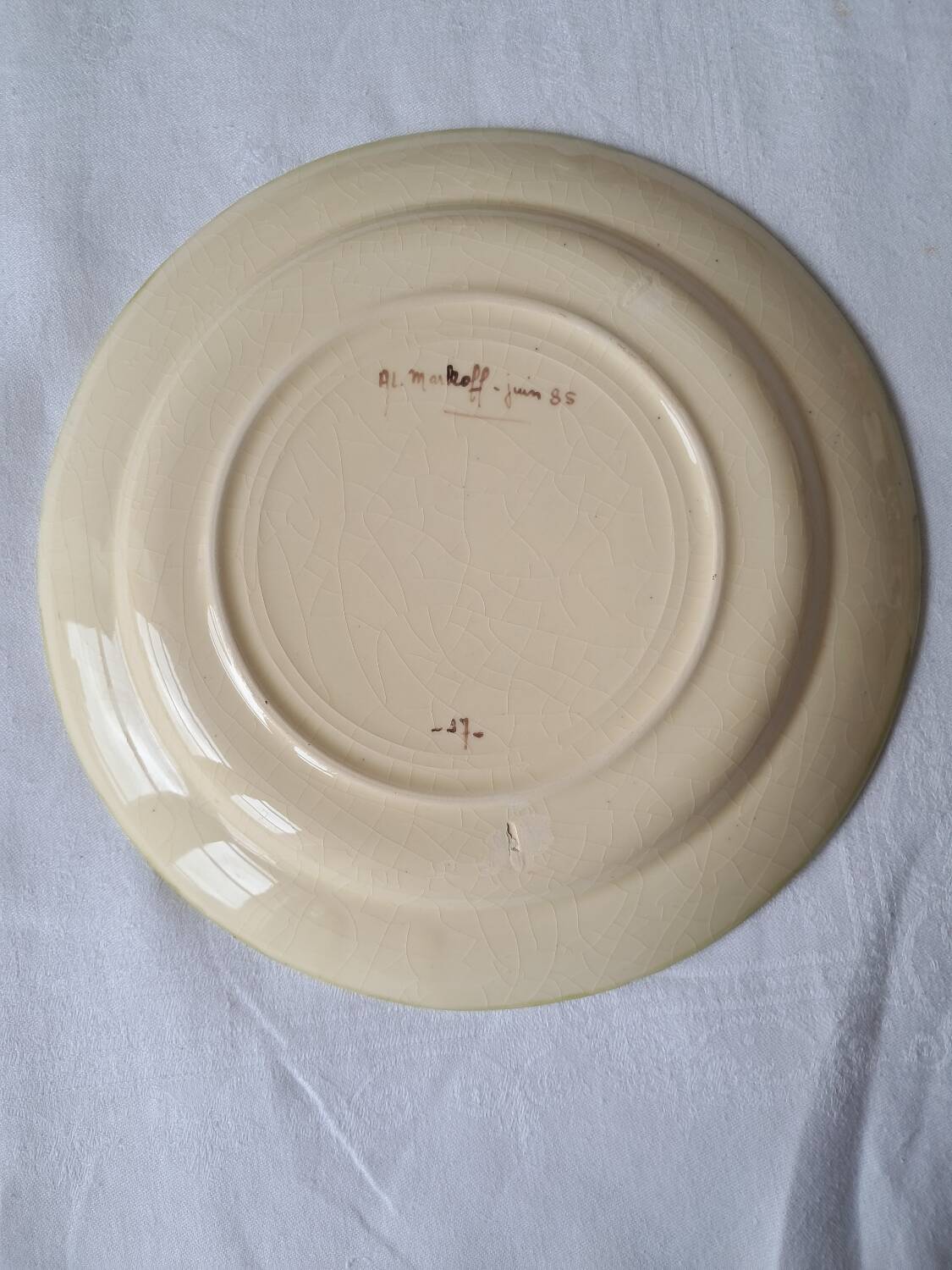 6 dinner plates with Moustiers de Longchamp decor. 1985