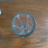 Single-flower vase
