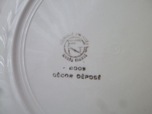 Flat dish of the new faiencerie of Givors