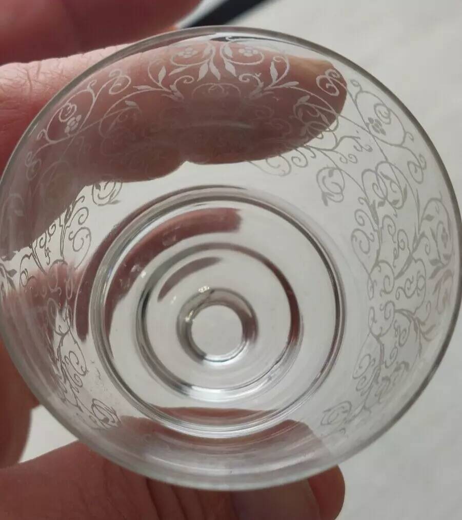 Lot of old small alcohol glasses, Lulli, in Baccarat crystal, signed