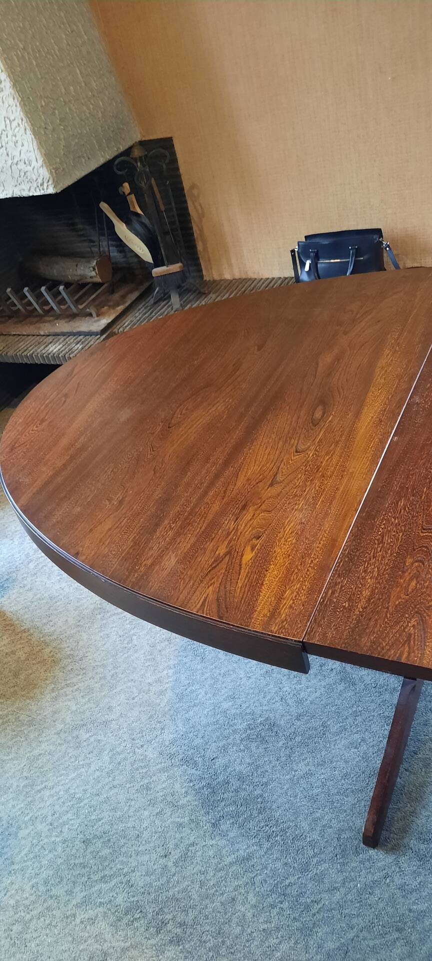 Baumann table style