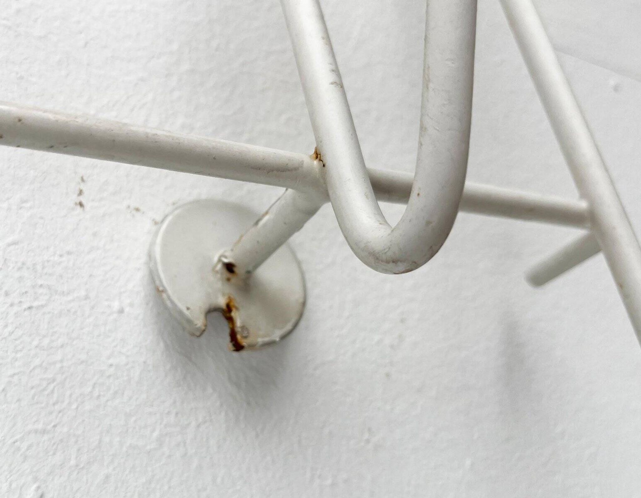 Minimalist German rope coat rack from the mid-century, 1960s.