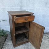 Parisian buffet with one door