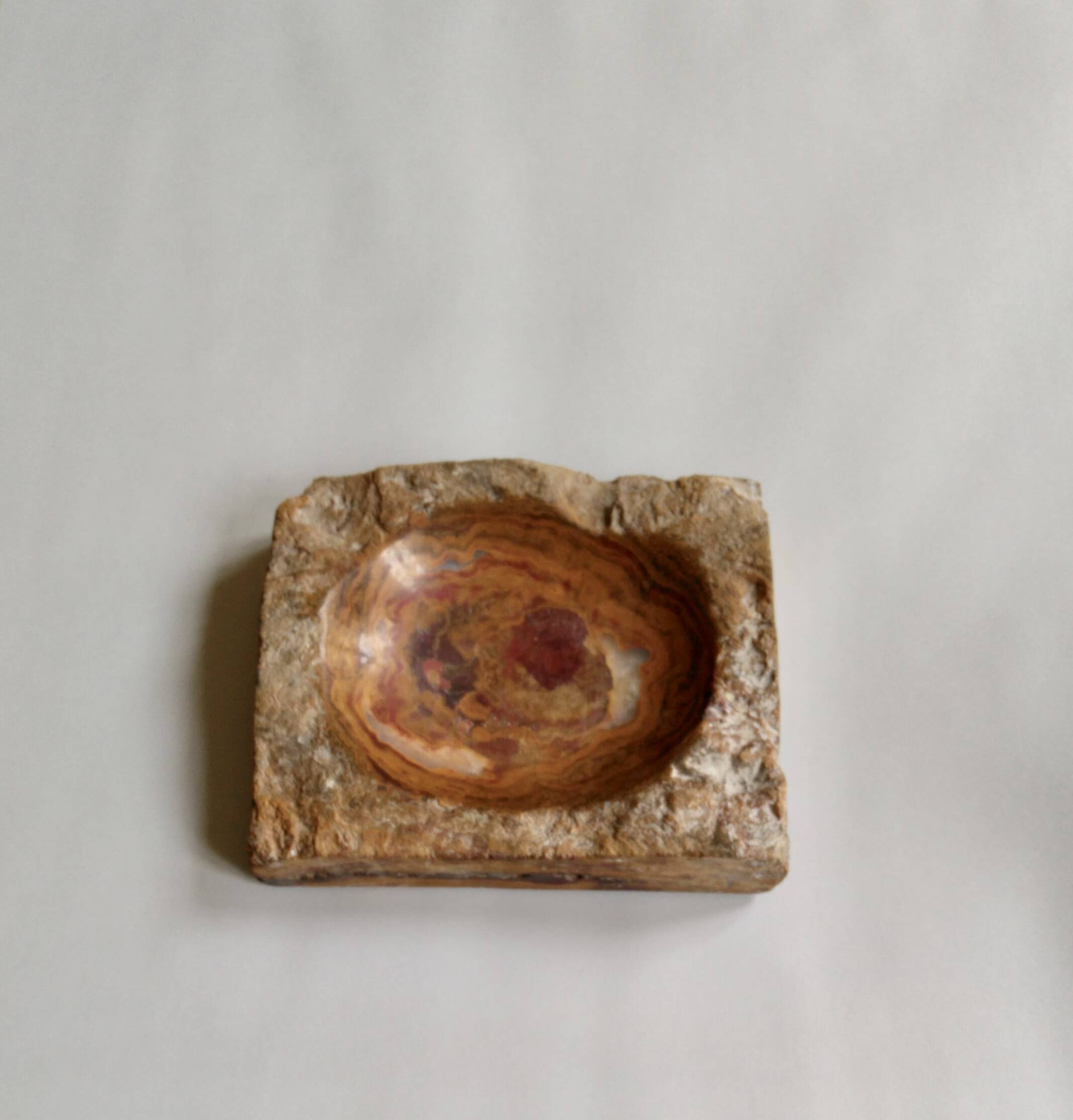 Natural onyx stone pocket emptier, 70s-80s