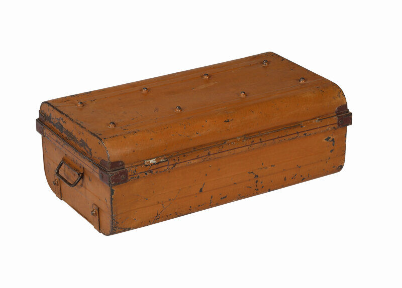 Trunk travel indian metal brown victorian period patina and piece of origin 71x41x26cm