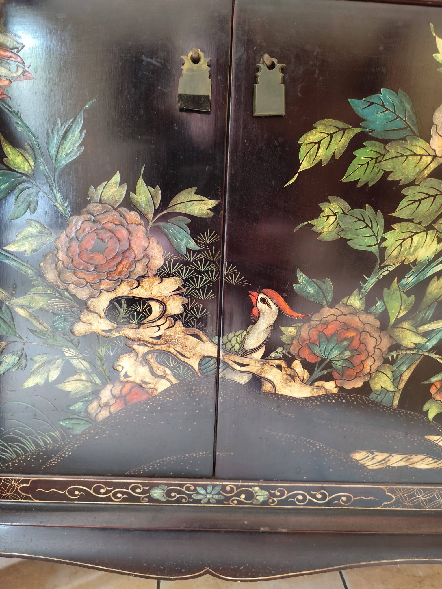 Meuble chinois laqué ancien décor oiseaux – cabinet asiatique