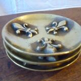 Bronze bowl decorated with fleur-de-lis