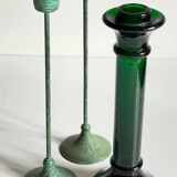 Bougeoirs en verre et métal vert