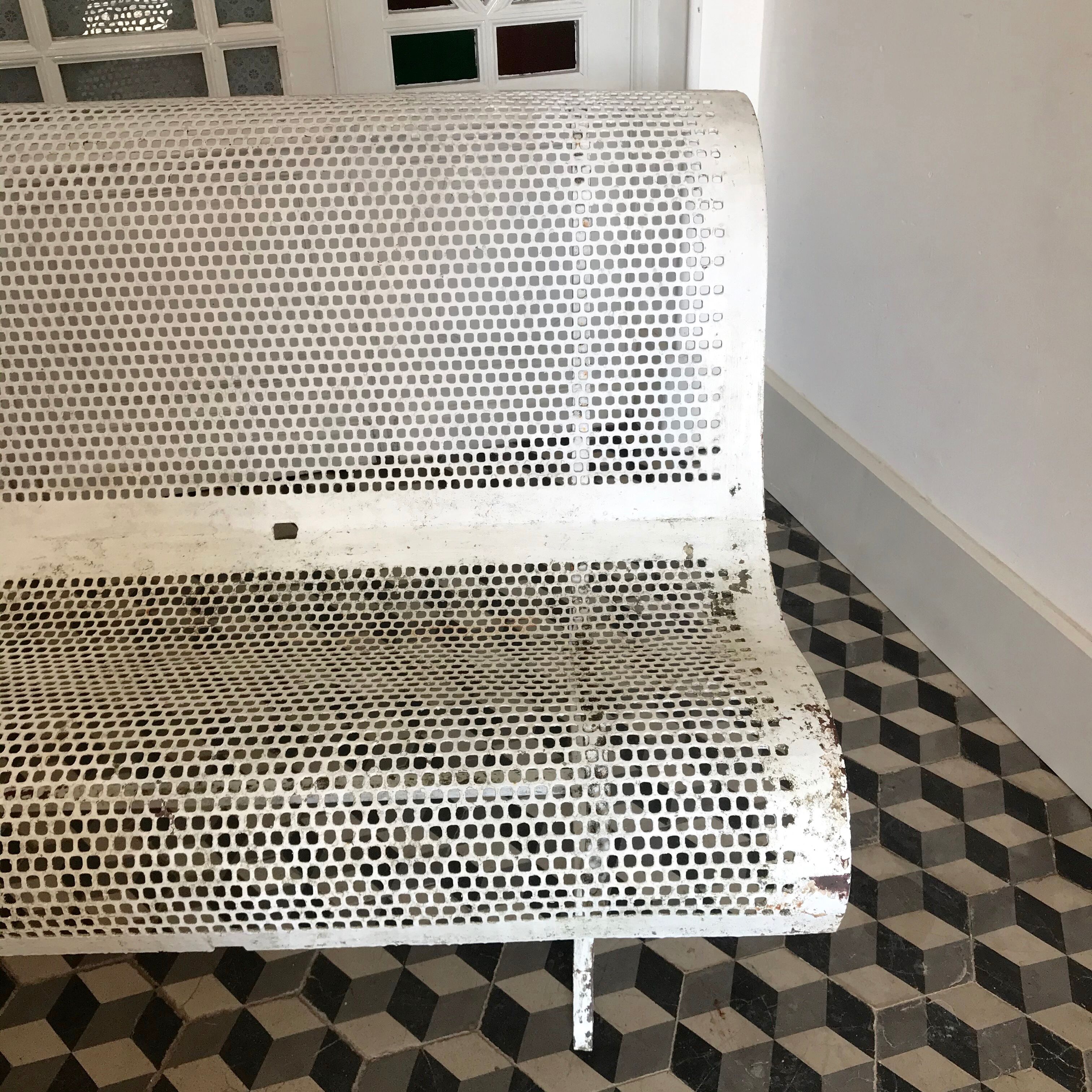 Banc de jardin en métal