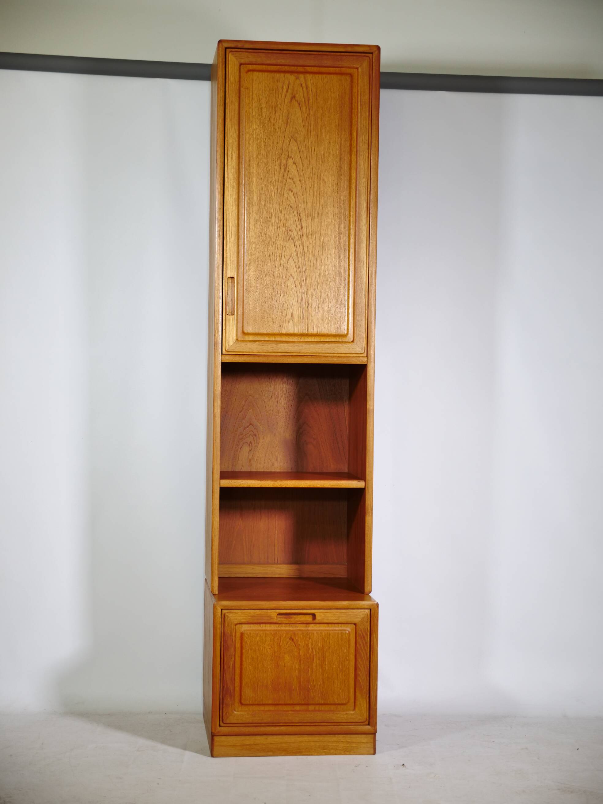 Meuble modulaire étroit en teck, étagère 3, design Skandi, années 1970