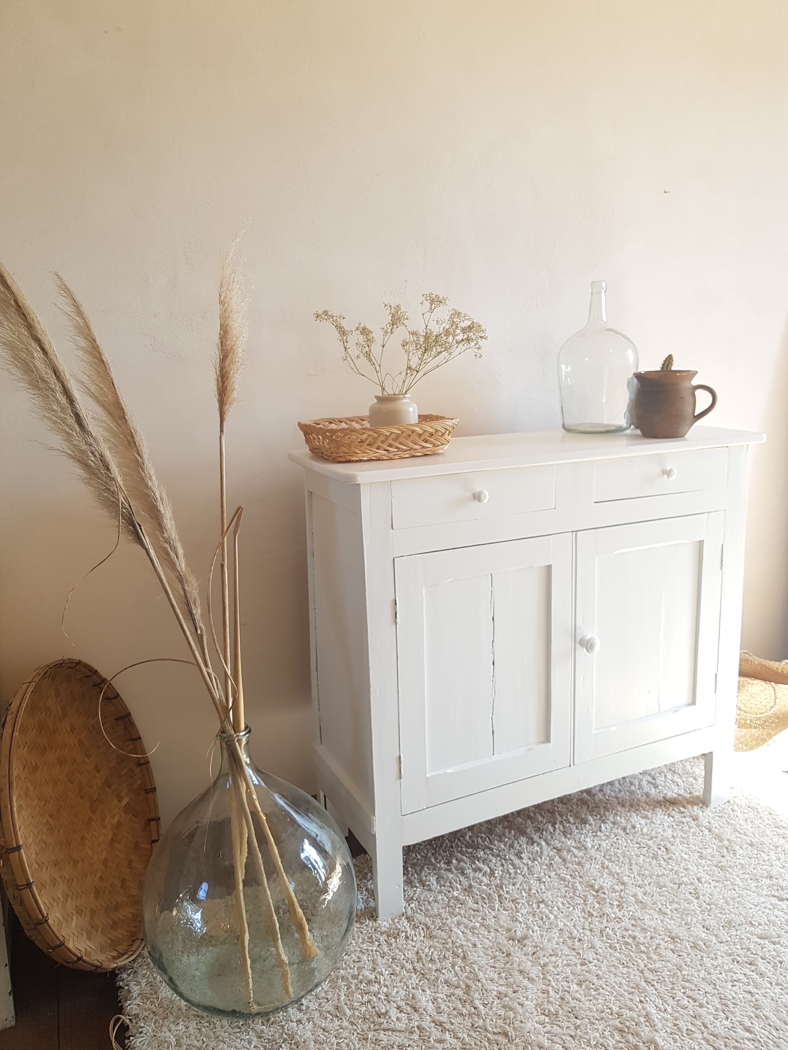 Old white Parisian buffet