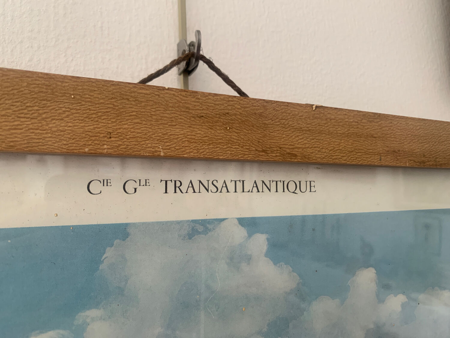 Framed liner advertising