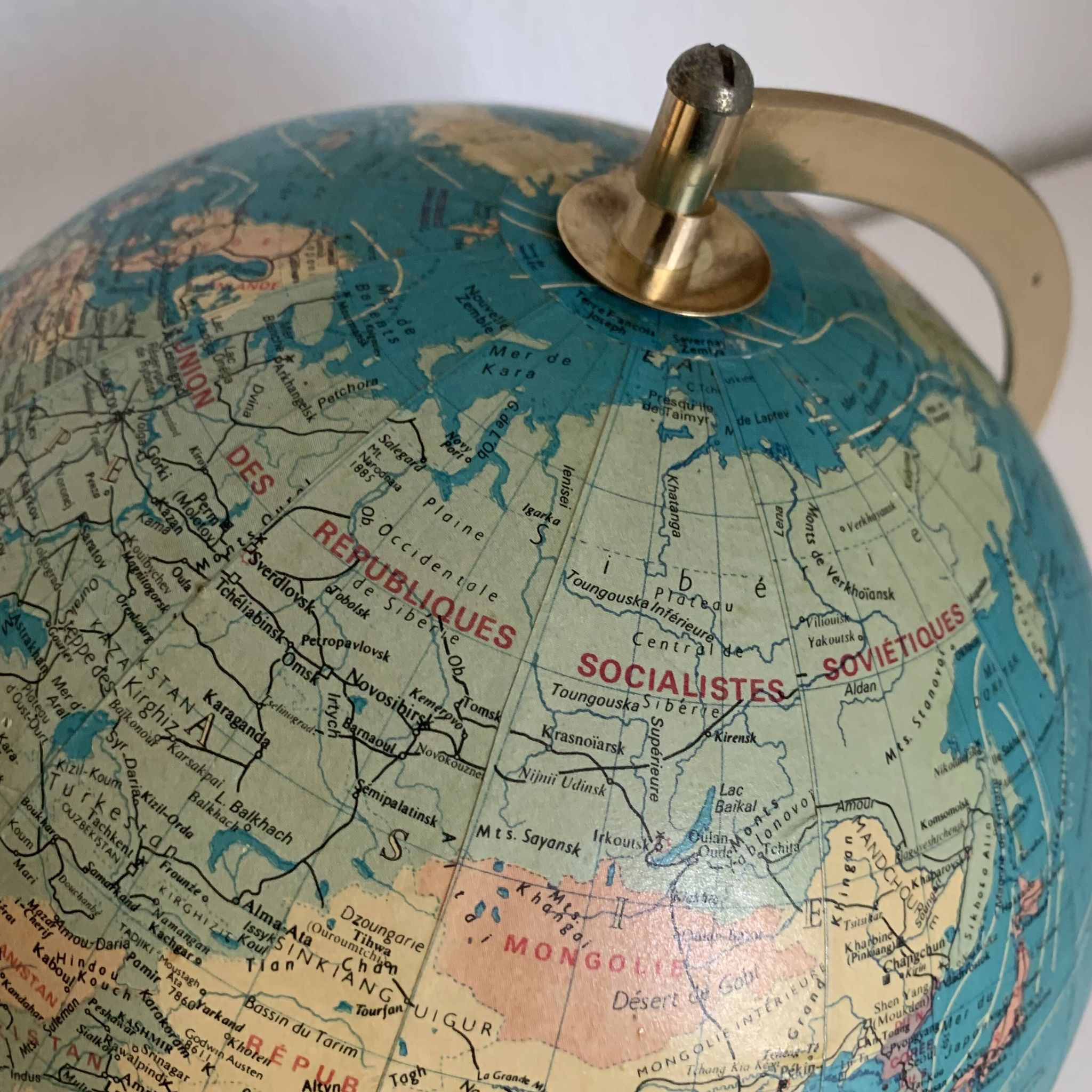 Globe terrestre tripode doré Taride Paris France vintage 1976 - 27 cm
