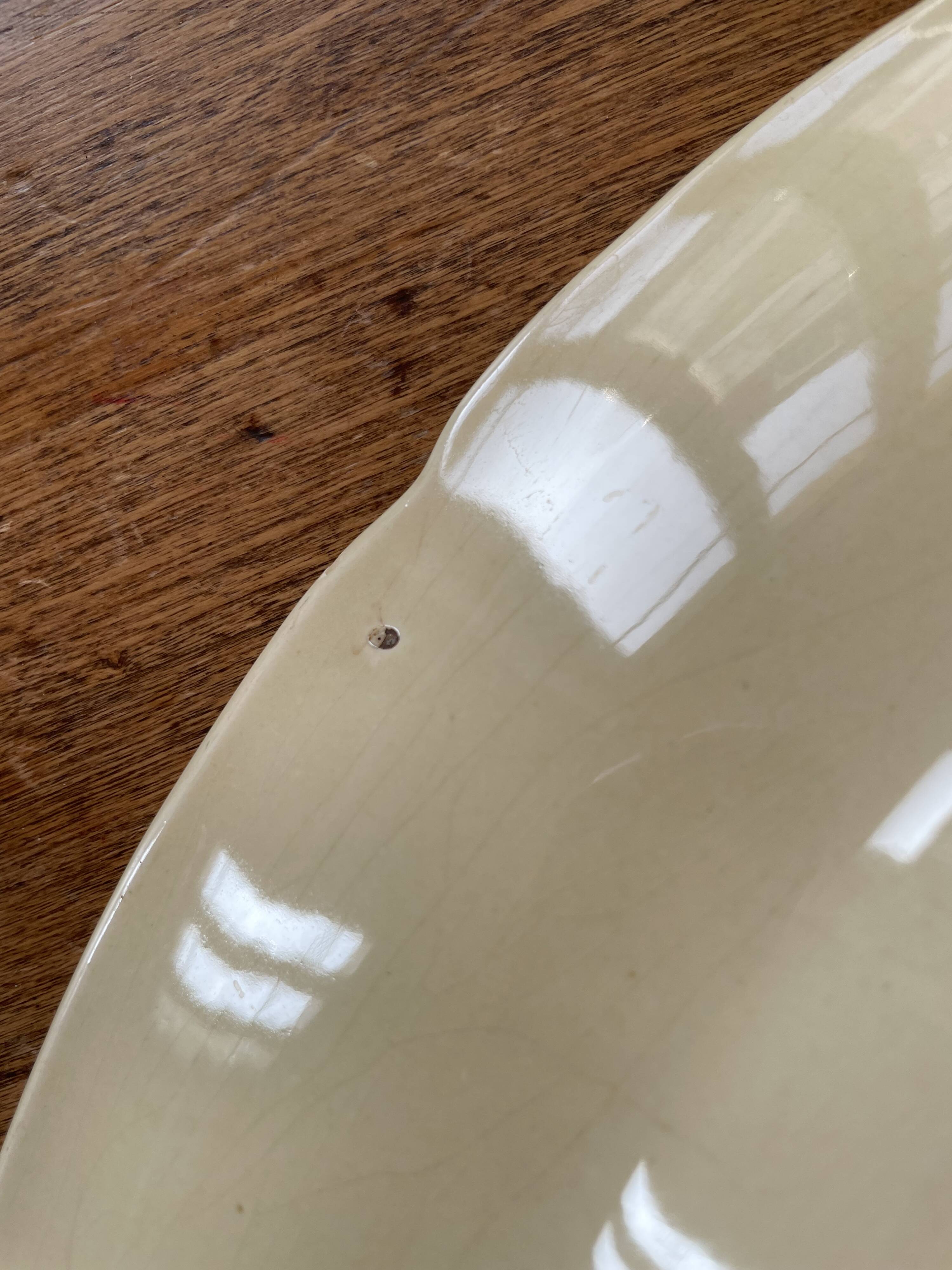 Large serving or presentation dish in beige ceramic - vintage