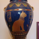 Vase doré de bast