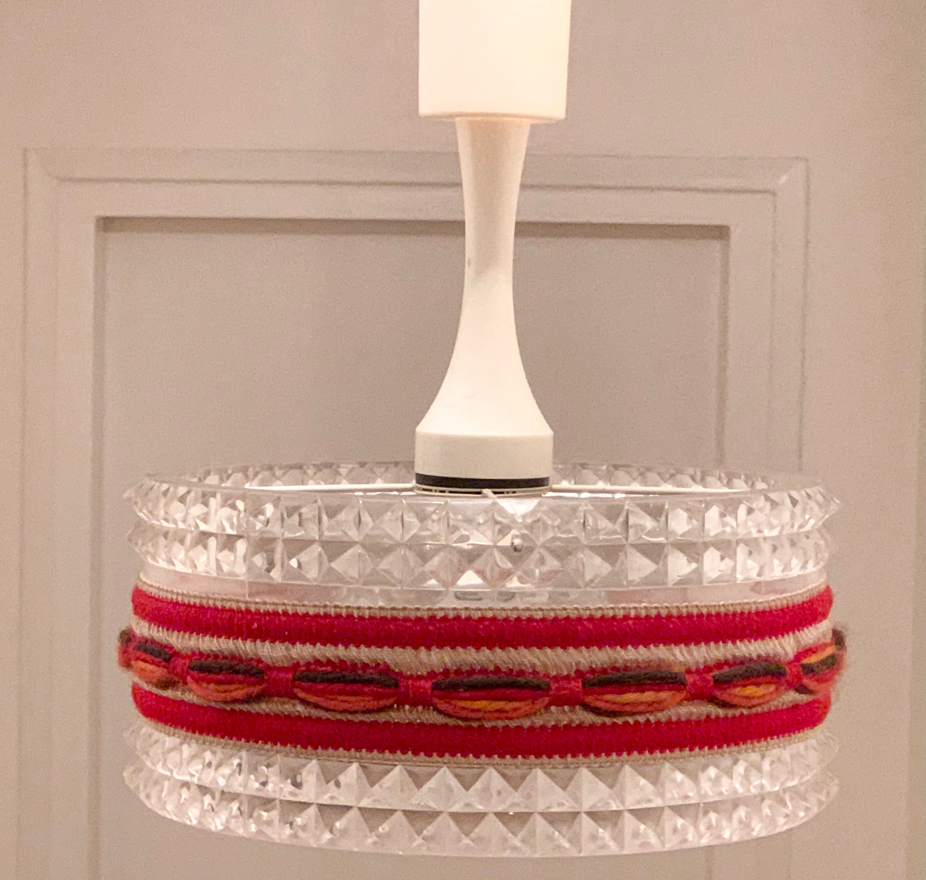 Suspension verre et plexiglas 1970