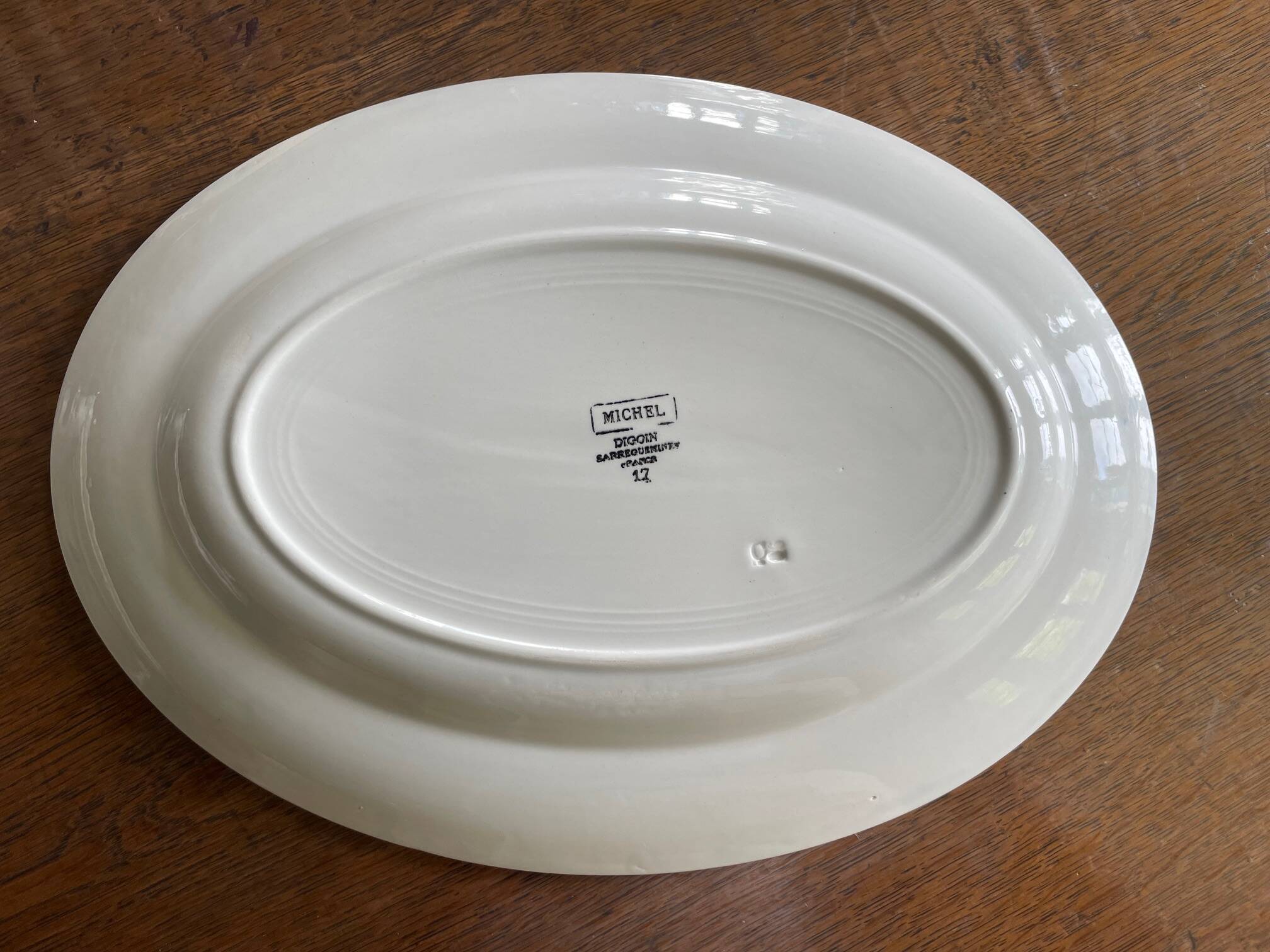 Plat en faïence Digoin Sarreguemines